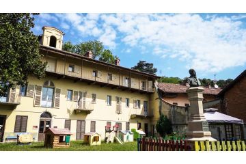 Casa Meinardi, dono del benefattore Carlo Meinardi, sede di associazioni e scuola per l'infanzia
